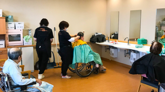 施設・病院訪問サービス